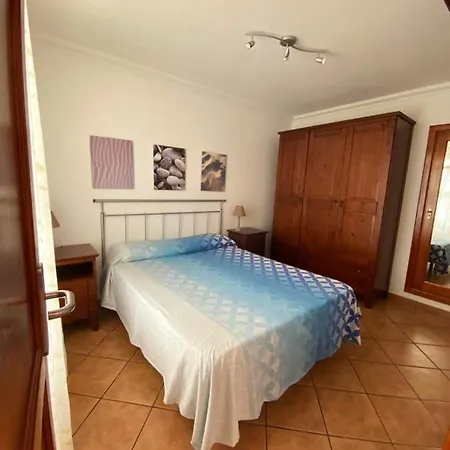 Apartment 2 Bedrooms At 500 M Away From The Beach With Shared Pool And Enclosed Garden Tías