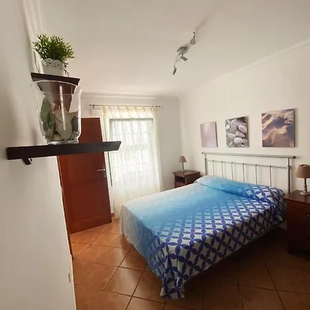 2 Bedrooms At 500 M Away From The Beach With Shared Pool And Enclosed Garden Διαμέρισμα